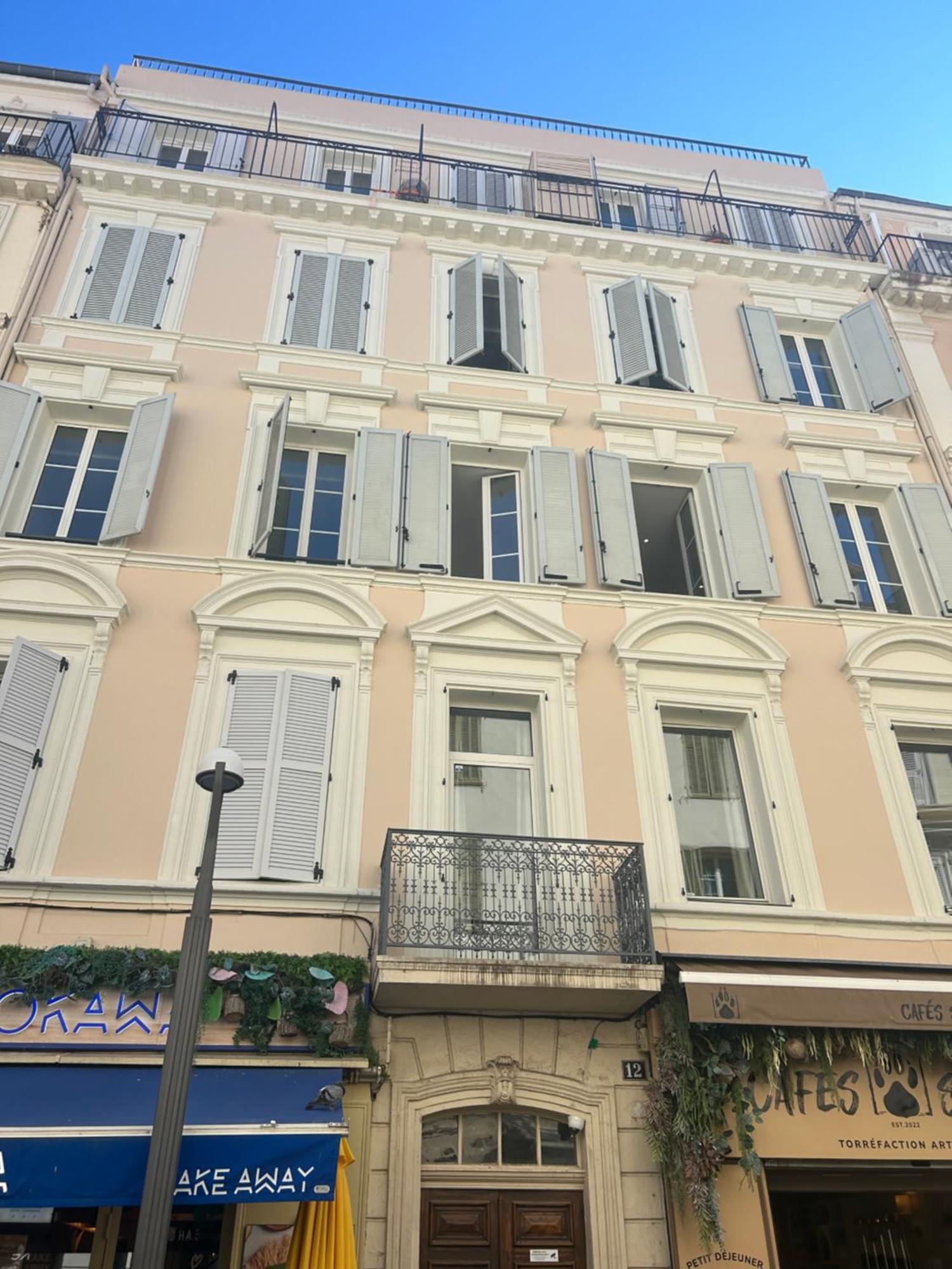 Apartment Grand Entierement Renove Hyper Et Calme